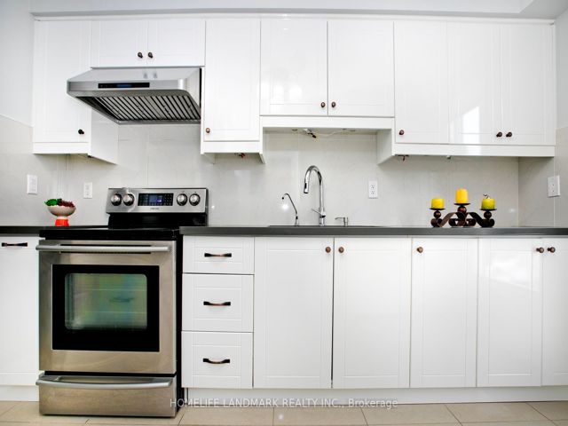 23 - 175 Alexmuir Blvd
