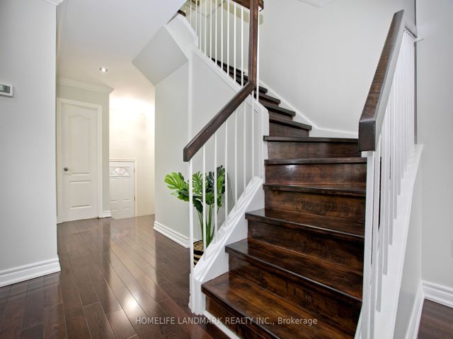 23 - 175 Alexmuir Blvd