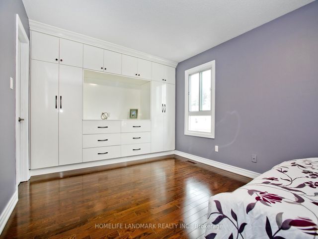23 - 175 Alexmuir Blvd