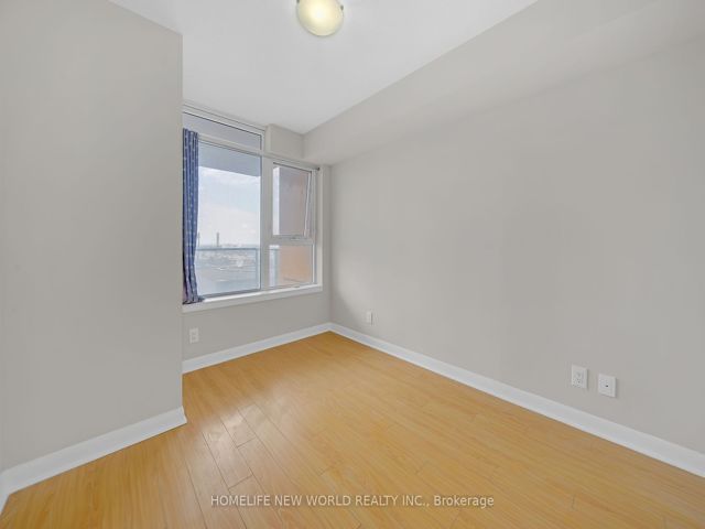 1801 - 25 Town Centre Crt