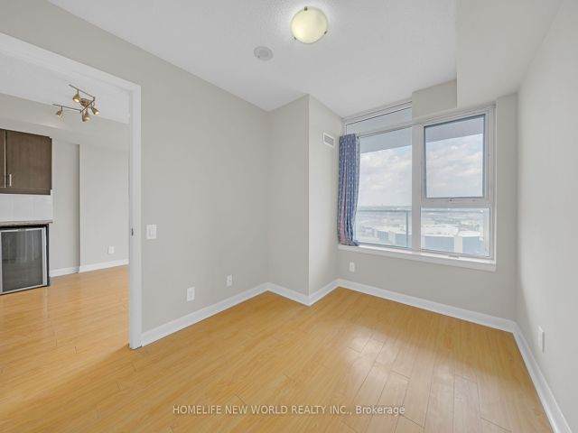 1801 - 25 Town Centre Crt