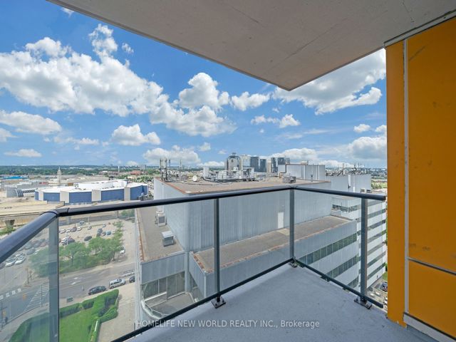 1801 - 25 Town Centre Crt