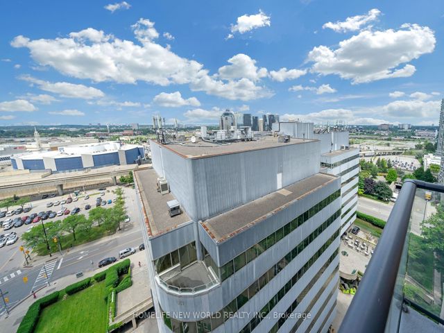 1801 - 25 Town Centre Crt