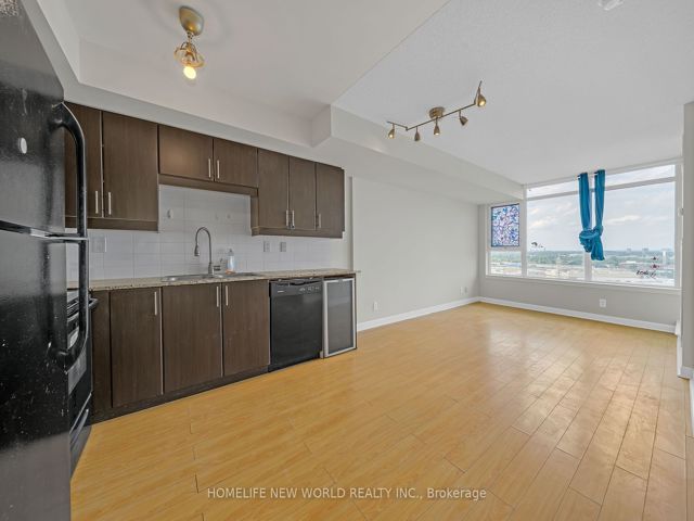 1801 - 25 Town Centre Crt