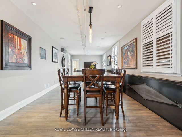 201 - 326 Carlaw Ave