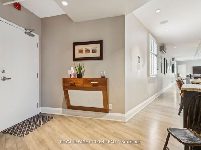 201 - 326 Carlaw Ave