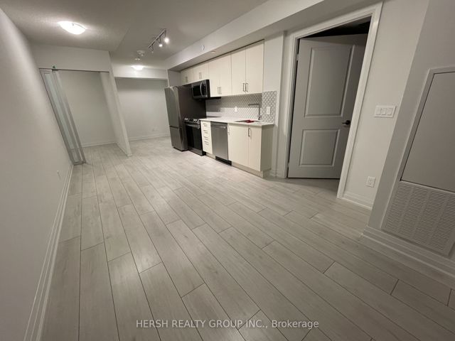1710 - 20 Meadowglen Pl