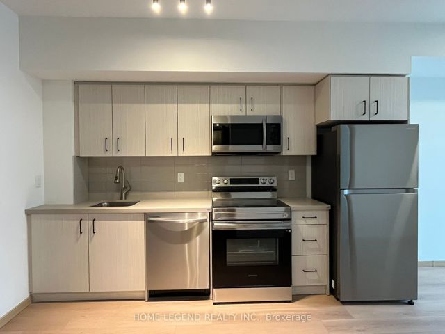 719 - 3429 Sheppard Ave E