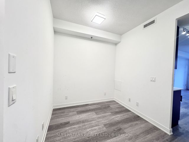308 - 195 Bonis Ave