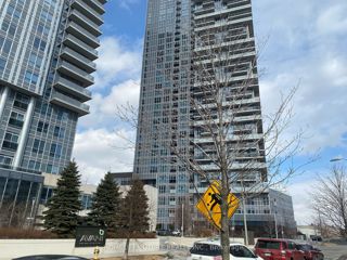 3121 - 275 Village Green Sq