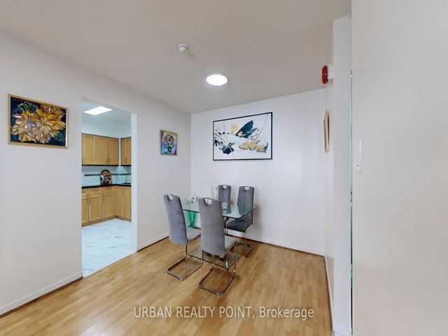 615 - 39 Kimbercroft Crt E