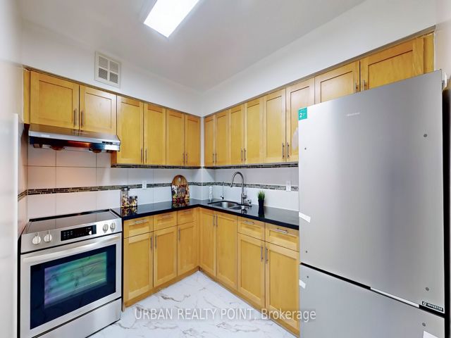 615 - 39 Kimbercroft Crt E