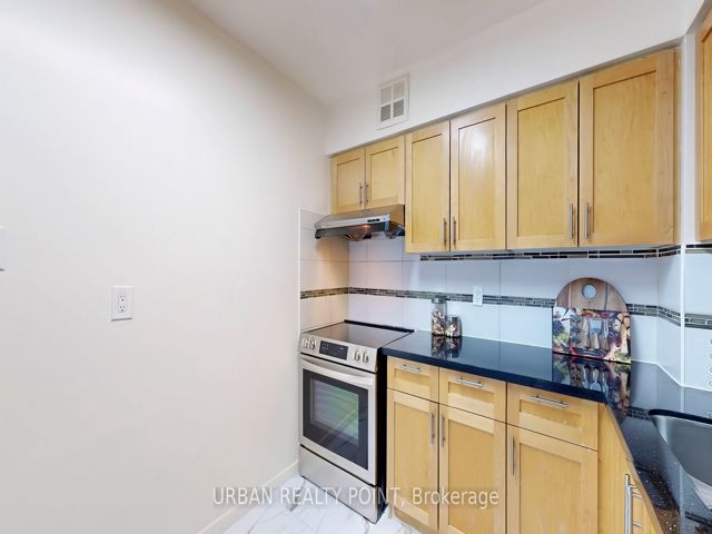 615 - 39 Kimbercroft Crt E
