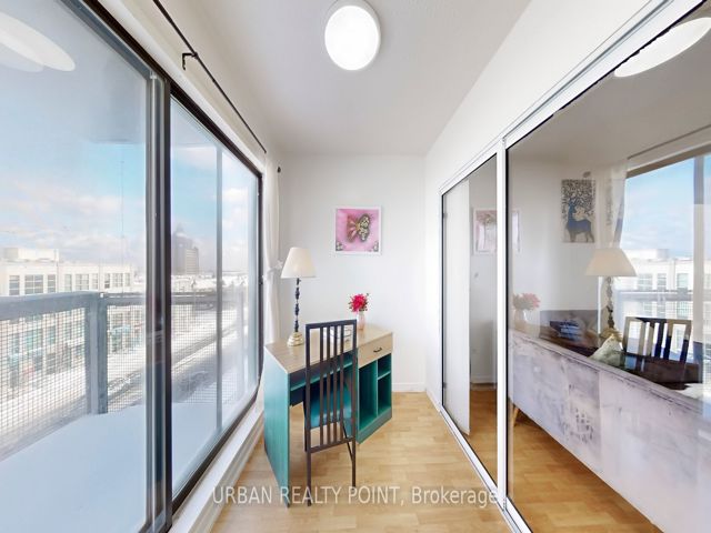 615 - 39 Kimbercroft Crt E