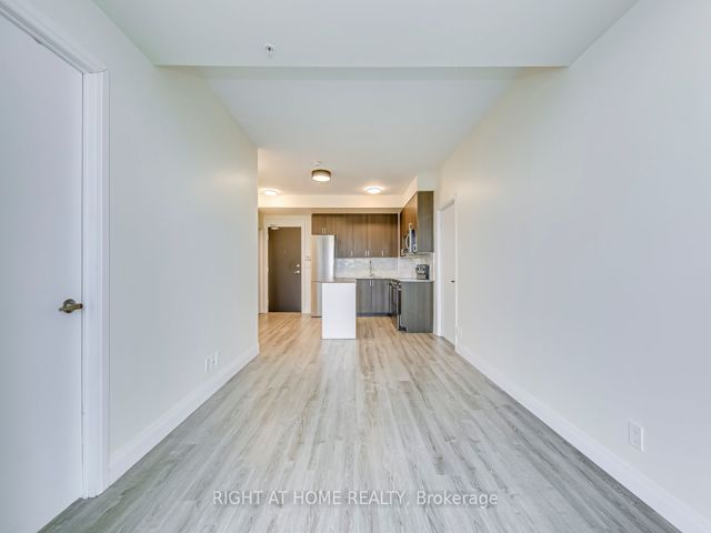 720 - 22 East Haven Dr