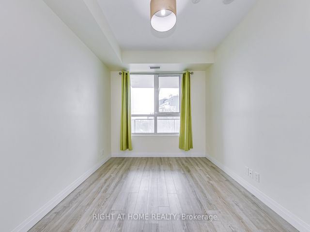 720 - 22 East Haven Dr