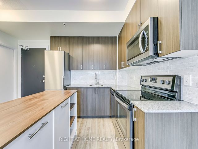 720 - 22 East Haven Dr