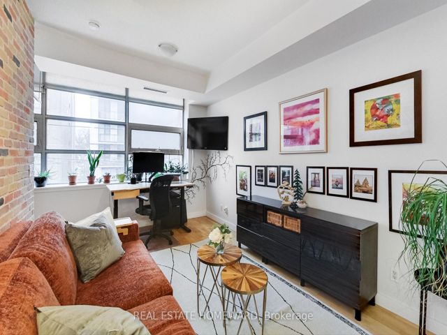 209 - 601 Kingston Rd