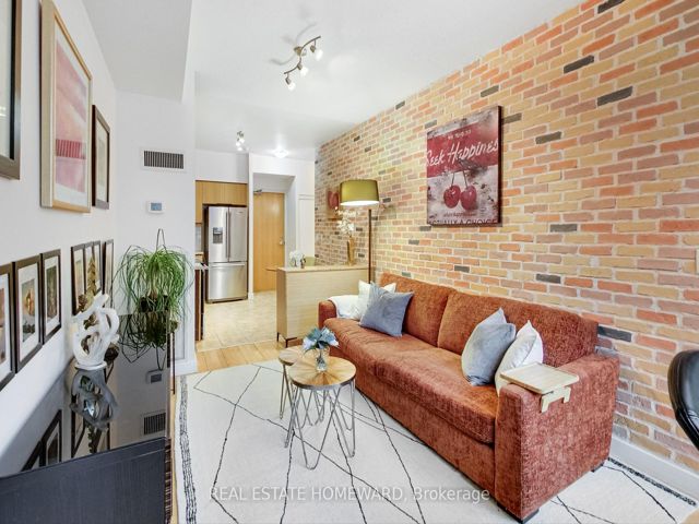 209 - 601 Kingston Rd