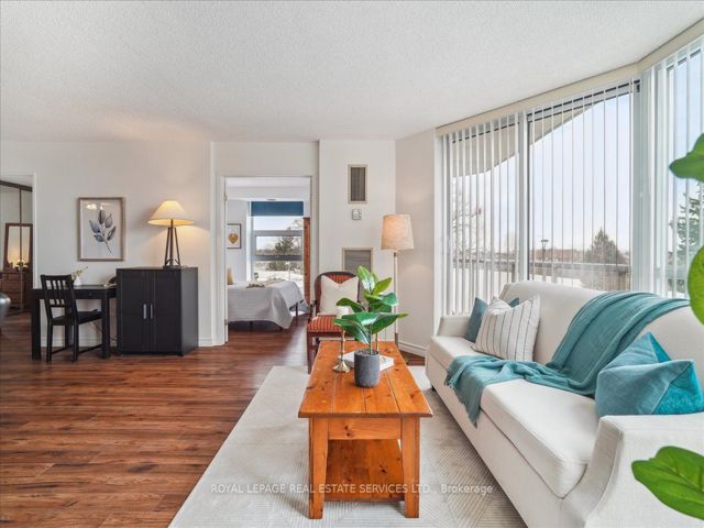 214 - 20 Dean Park Rd