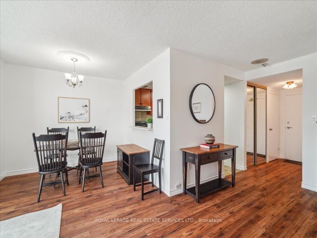 214 - 20 Dean Park Rd