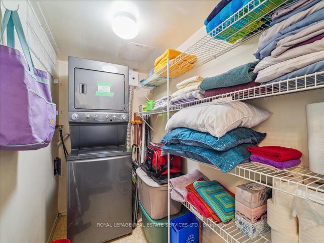 214 - 20 Dean Park Rd