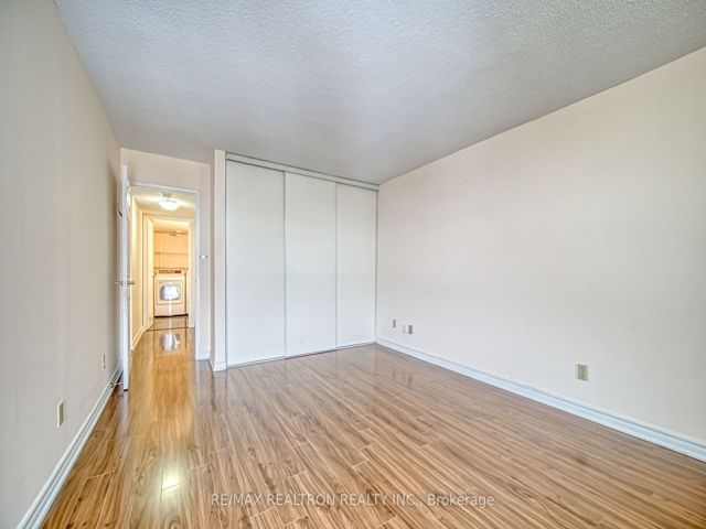 1029 - 25 Bamburgh Circ
