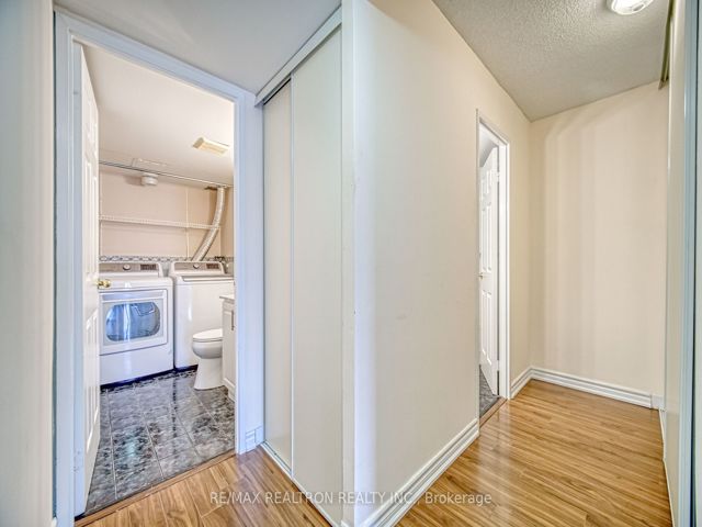 1029 - 25 Bamburgh Circ