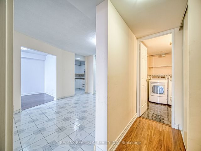1029 - 25 Bamburgh Circ