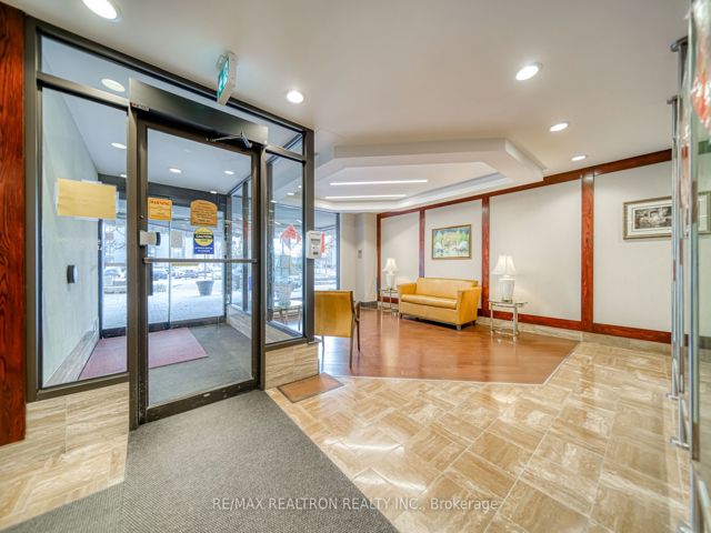 1029 - 25 Bamburgh Circ
