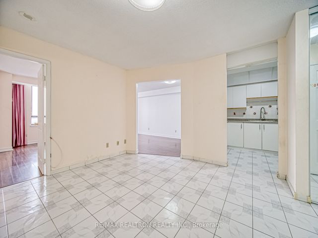 1029 - 25 Bamburgh Circ
