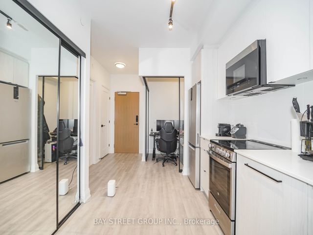 711 - 2369 Danforth Ave