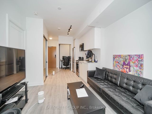 711 - 2369 Danforth Ave