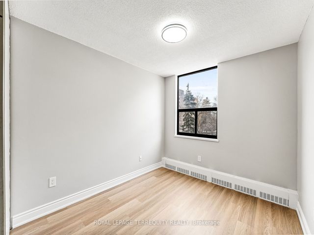307 - 90 Ling Rd