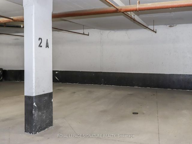 808 - 2460 Eglinton Ave E