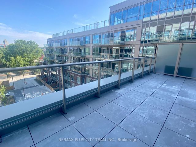 617 - 150 Logan Ave