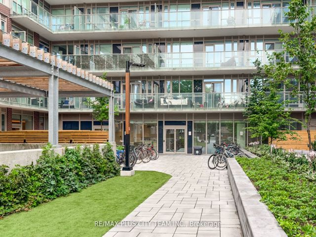 617 - 150 Logan Ave
