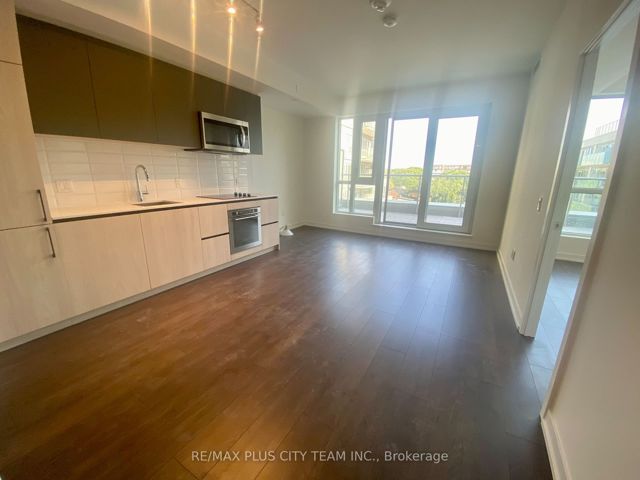 617 - 150 Logan Ave