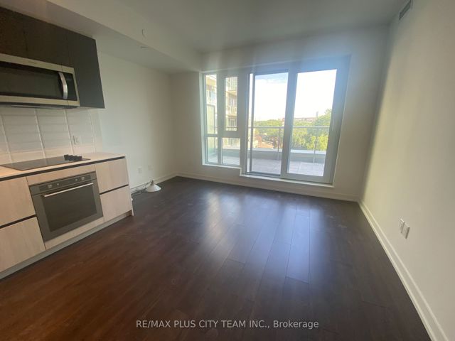 617 - 150 Logan Ave