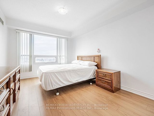 1011 - 2020 Mcnicoll Ave