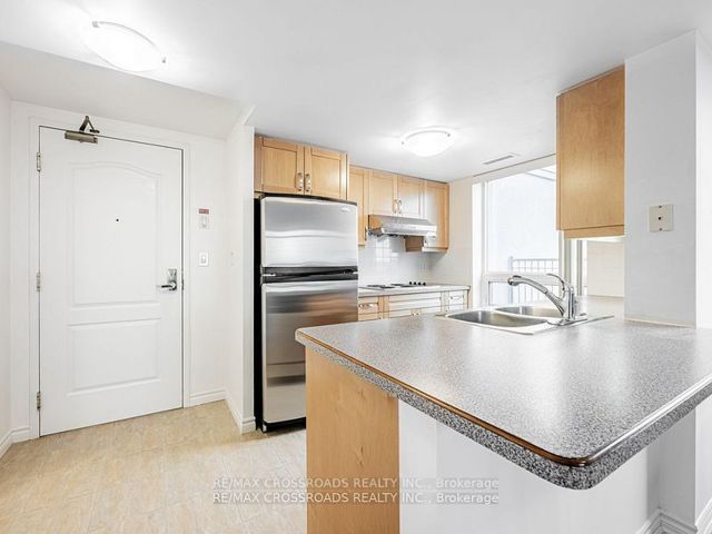 1011 - 2020 Mcnicoll Ave