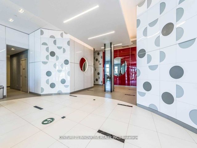 1610 - 30 Meadowglen Pl