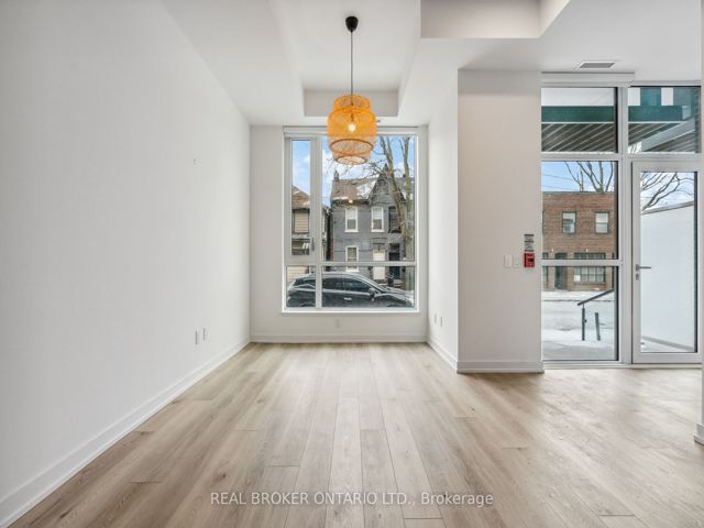 TH131 - 150 Logan Ave