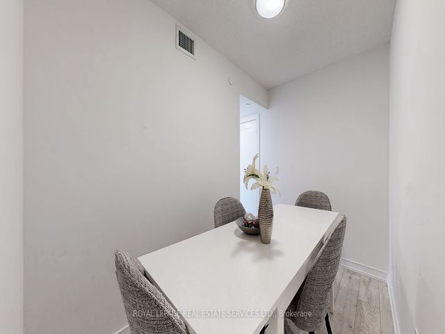 2401 - 225 Village Green Sq