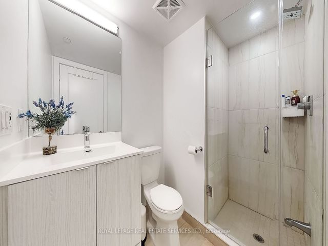 2401 - 225 Village Green Sq
