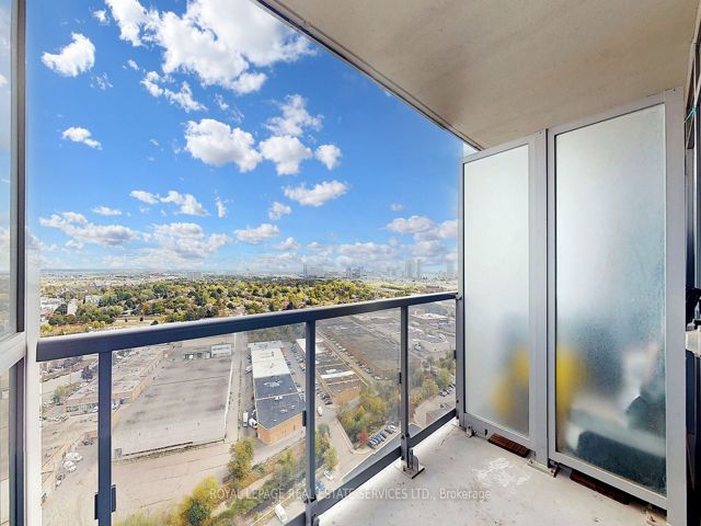 2401 - 225 Village Green Sq
