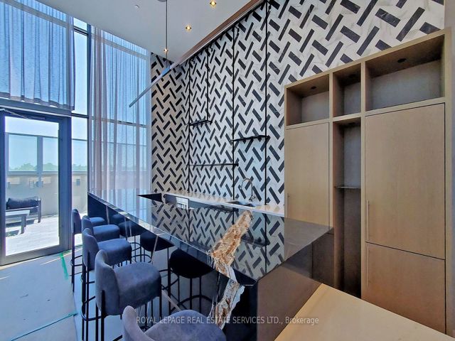 2401 - 225 Village Green Sq