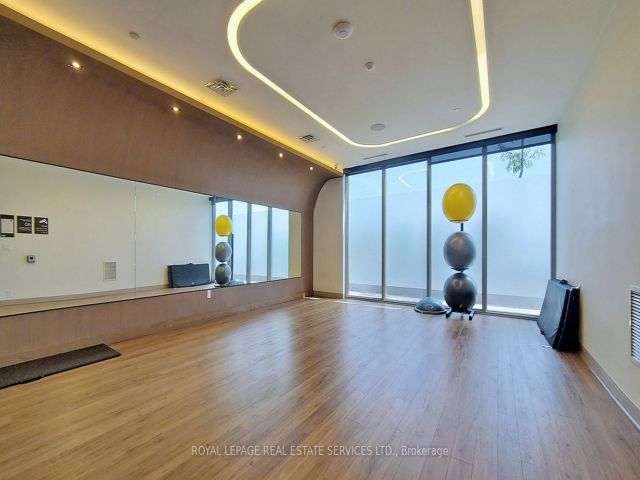 2401 - 225 Village Green Sq