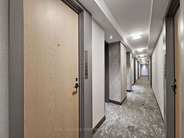 2401 - 225 Village Green Sq