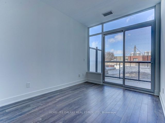 213 - 1350 Ellesmere Rd